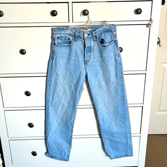 Levi’s light wash wedgie straight leg size 28 - Picture 1 of 4